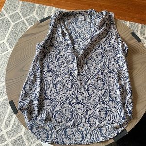 Cabi L Plaza top #5038 flowy pull over sleeveless semi sheer high low hibiscus